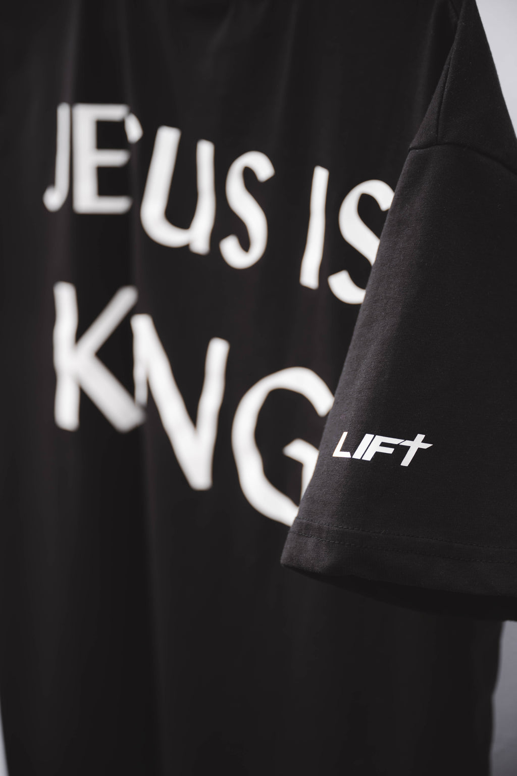 Jesus Is King – Signature Tee