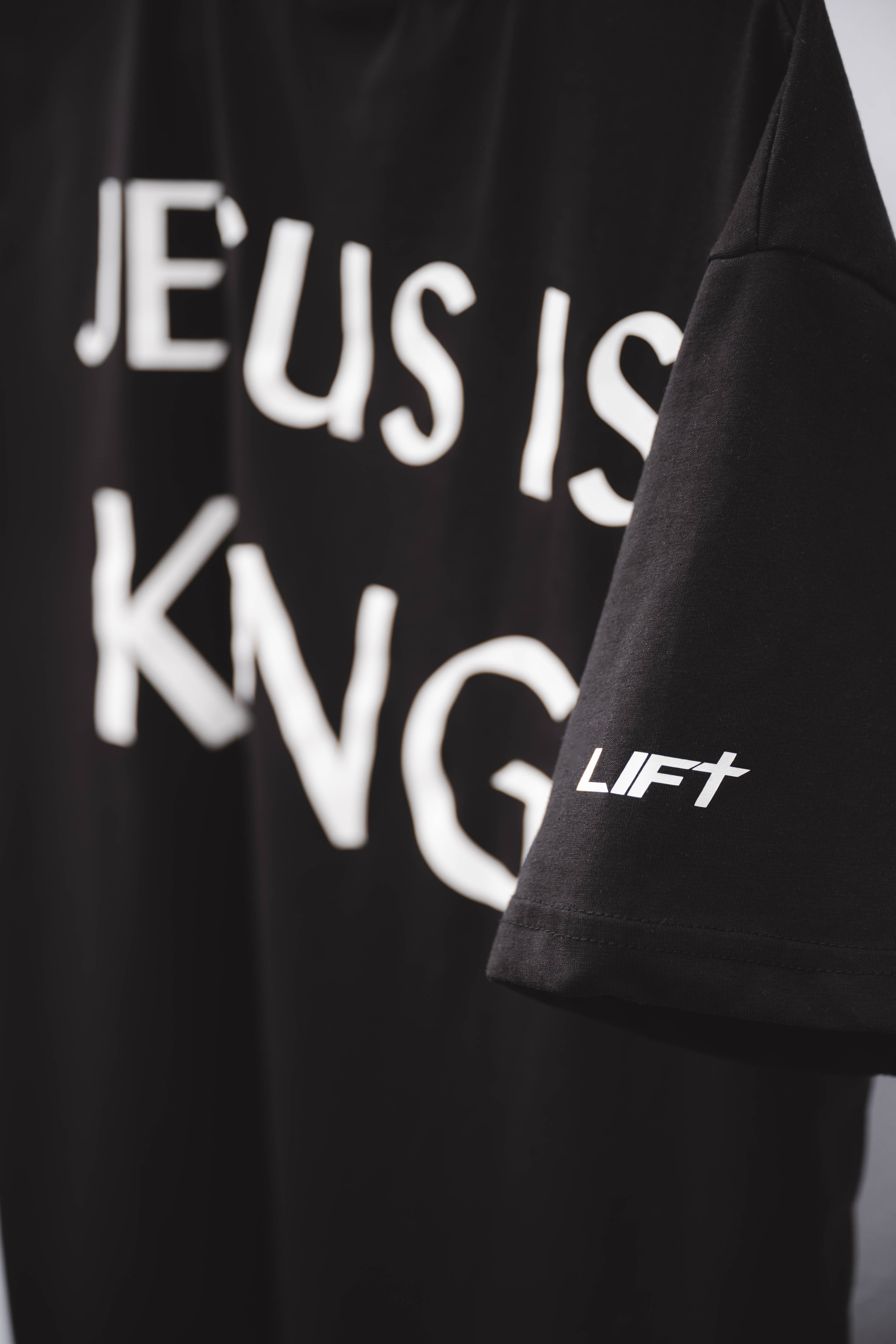 Jesus Is King – Signature Tee
